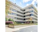 Atlanta, Reception/waiting area, large window office