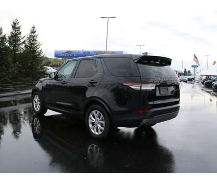 2020 Land Rover Discovery SE is a Black 2020 Land Rover Discovery SE SUV in Battle Creek MI