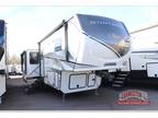 2024 Keystone Montana 3123RL 35ft