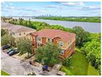 Beautiful Water Front 3BD Townhouse/Move in Ready