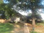 Traditional, Detached - Clinton, MS 306 Shadow Wood Dr
