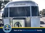 2024 Airstream Classic 30RB Twin 32ft