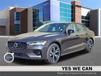 2024 Volvo S60 B5 Plus Dark Theme