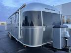 2017 Airstream Classic 30 RB QUEEN 30ft