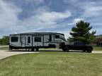 2019 Forest River Arctic Fox 305ML6 35ft
