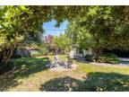 Beautiful single-story home in South Land Park.