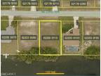 Cape Coral, COMMERCIAL PROFFESSIONAL zoned lot but located
