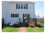 Townhouse unit available in Braintree