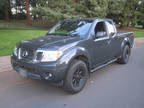 2015 Nissan Frontier SV 4WD King Cab Pickup - Clean title