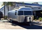 2024 Airstream Flying Cloud 27FBT 27ft