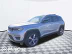 2023 Jeep Grand Cherokee Base