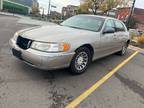 2001 Lincoln Town Car Signature 4dr Sedan