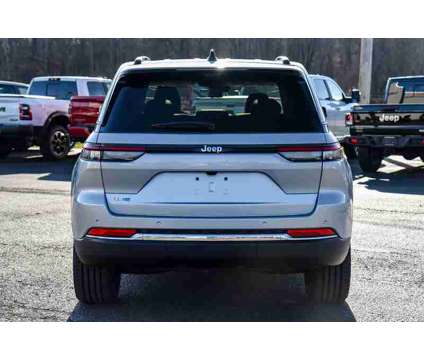 2024 Jeep Grand Cherokee Base 4xe is a Silver 2024 Jeep grand cherokee SUV in Granville NY