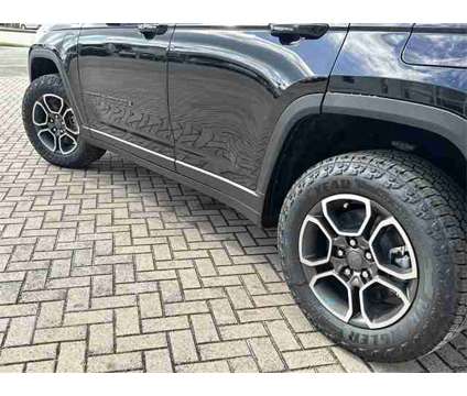 2024 Jeep Grand Cherokee Trailhawk 4xe is a Black 2024 Jeep grand cherokee Trailhawk SUV in Stuart FL