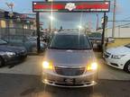 2014 Chrysler Town and Country Touring 4dr Mini Van