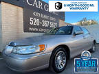 2002 Lincoln Town Car Signature Sedan 4D