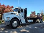 2017 Kenworth T370 24' Flatdeck + Moffett, ONLY 150,485km