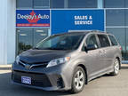 2020 Toyota Sienna LE Clean Carfax 8 Passenger