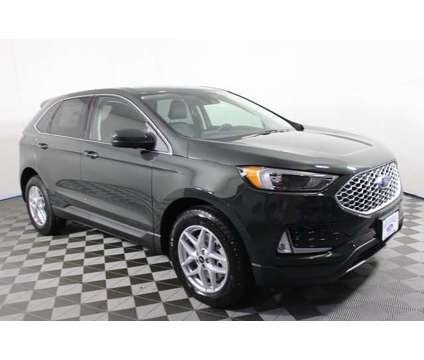 2024 Ford Edge SEL is a Green 2024 Ford Edge SEL SUV in Kansas City MO
