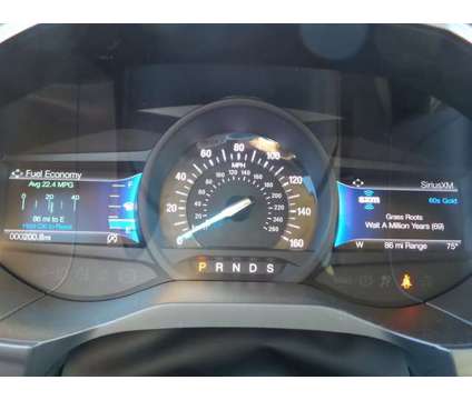 2024 Ford Edge SE is a Green 2024 Ford Edge SE SUV in Independence KS