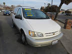 1999 Toyota Sienna Le Minivan