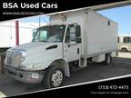 2005 International DuraStar 4200 4X2 2dr Regular Cab