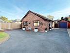 2 bedroom detached bungalow for sale in Ryelands, Wyre Piddle, WR10