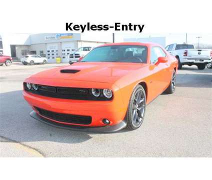 2023 Dodge Challenger R/T is a Gold 2023 Dodge Challenger R/T Coupe in Bay City MI