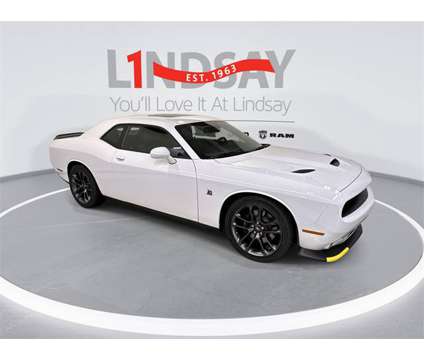 2023 Dodge Challenger R/T Scat Pack is a White 2023 Dodge Challenger R/T Scat Pack Coupe in Manassas VA