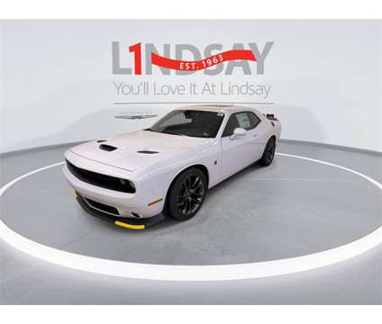 2023 Dodge Challenger R/T Scat Pack is a White 2023 Dodge Challenger R/T Scat Pack Coupe in Manassas VA