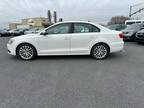 2011 Volkswagen Jetta SEL PZEV 4dr Sedan 6A w/ Sunroof