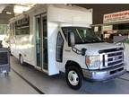 2014 Ford E450 Super Duty Cutaway Cutaway Van 2D