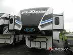 2022 Keystone Fuzion Toy Hauler 427 44ft