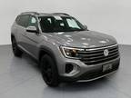 2024 Volkswagen Atlas 2.0T SE w/Technology 4MOTION