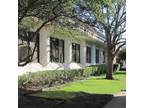 Dallas, LEASING OFFICE. Reception Area, 3 Window Offices