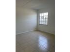 2 Bedroom 1 Bathroom Condo In South Tampa With Great Amenities 4861 W Mcelroy