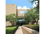 Houston, Private reception area and window office(Atrium