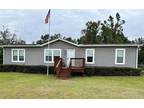 Lake City, Spacious 4- bed, 2-bath mobile home with 1600+ sq