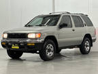 1998 Nissan Pathfinder XE 4dr 4WD SUV
