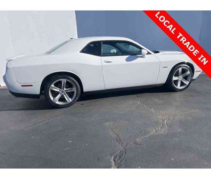 2017 Dodge Challenger R/T is a White 2017 Dodge Challenger R/T Coupe in Effingham IL