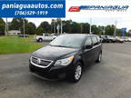 2012 Volkswagen Routan SE