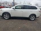 2014 Mitsubishi Outlander SE AWD 4dr SUV