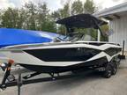 2022 Malibu Boats 25 LSV