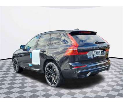 2024 Volvo XC60 Recharge Plug-In Hybrid Ultimate is a Black 2024 Volvo XC60 3.2 Trim Hybrid in Silver Spring MD