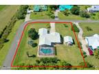 702 W Fischer Cir, Sebastian, FL 32958