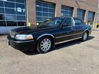 2004 Lincoln Town Car Ultimate Sedan 4D