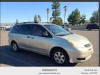 2004 Toyota Sienna LE Minivan 4D