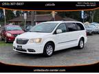 2013 Chrysler Town & Country Touring Minivan 4D