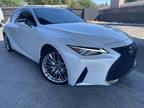 2022 Lexus is 300 4dr