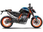 2023 KTM Duke 890 R